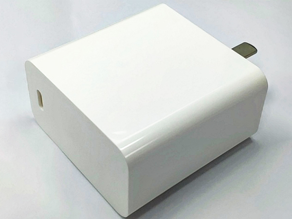 手机充电器外壳